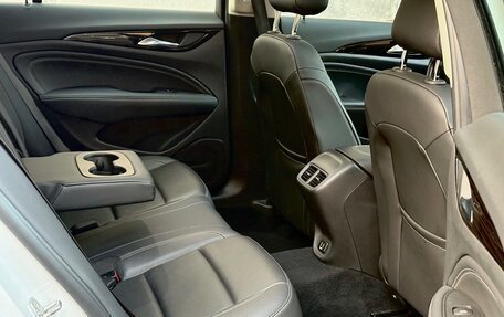 Buick Regal VI, 2017 год, 2 950 000 рублей, 19 фотография