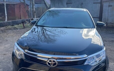 Toyota Camry, 2017 год, 2 700 000 рублей, 7 фотография