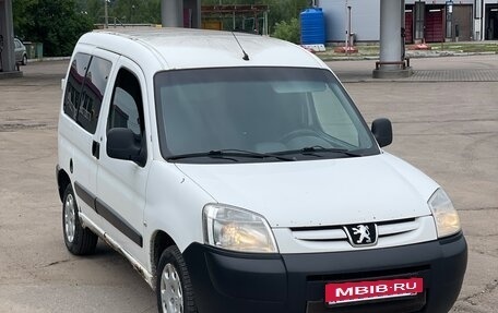 Peugeot Partner II рестайлинг 2, 2010 год, 370 000 рублей, 2 фотография