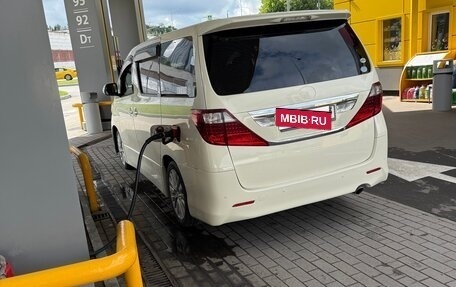 Toyota Alphard III, 2013 год, 2 550 000 рублей, 3 фотография