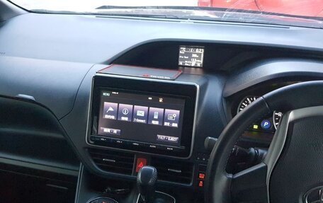 Toyota Noah III, 2015 год, 1 590 000 рублей, 12 фотография