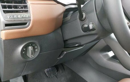 Skoda Kodiaq I, 2023 год, 4 200 000 рублей, 9 фотография