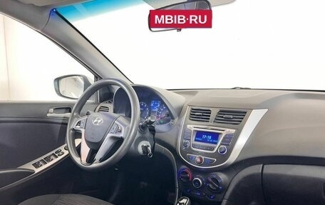 Hyundai Solaris II рестайлинг, 2016 год, 873 000 рублей, 10 фотография