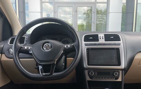 Volkswagen Polo VI (EU Market), 2017 год, 1 050 000 рублей, 24 фотография