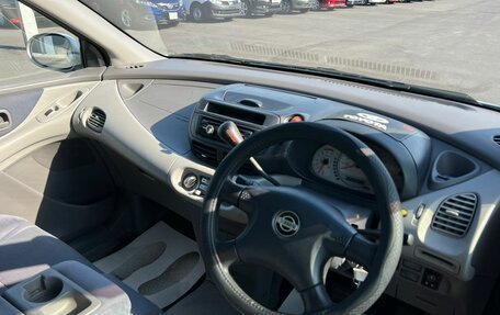 Nissan Tino, 1999 год, 449 999 рублей, 11 фотография