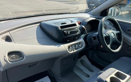 Nissan Tino, 1999 год, 449 999 рублей, 13 фотография