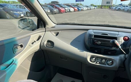 Nissan Tino, 1999 год, 449 999 рублей, 14 фотография
