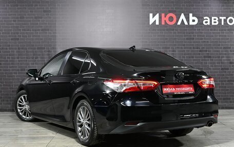 Toyota Camry, 2019 год, 3 020 000 рублей, 4 фотография
