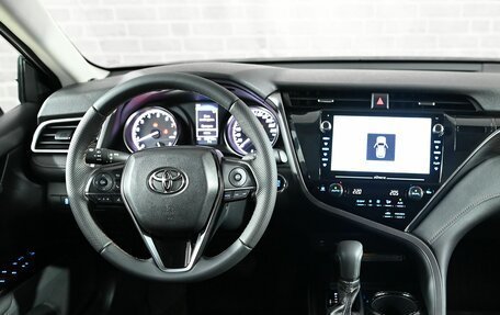 Toyota Camry, 2019 год, 3 020 000 рублей, 18 фотография