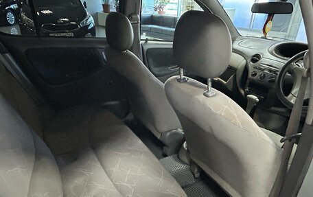 Toyota Platz, 2002 год, 379 000 рублей, 10 фотография