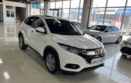Honda Vezel, 2020 год, 1 414 000 рублей, 2 фотография