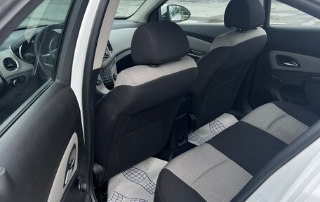 Chevrolet Cruze II, 2012 год, 700 000 рублей, 10 фотография