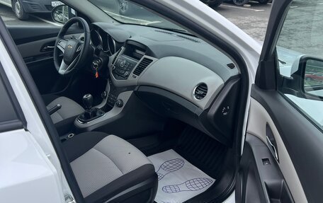 Chevrolet Cruze II, 2012 год, 700 000 рублей, 7 фотография