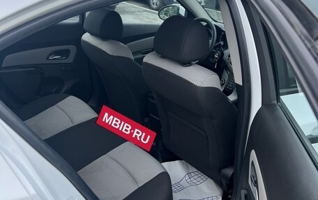 Chevrolet Cruze II, 2012 год, 700 000 рублей, 9 фотография