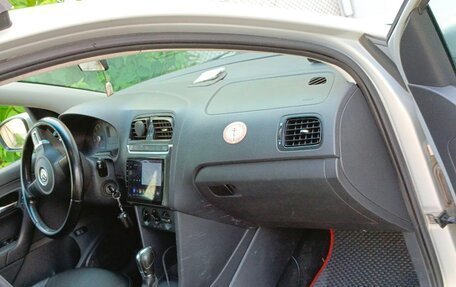Volkswagen Polo VI (EU Market), 2013 год, 550 000 рублей, 2 фотография