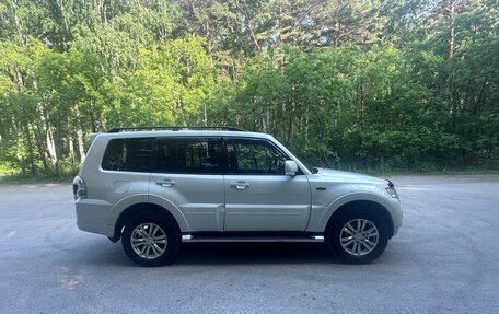 Mitsubishi Pajero IV, 2019 год, 4 250 000 рублей, 4 фотография