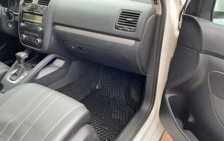 Volkswagen Jetta VI, 2009 год, 650 000 рублей, 15 фотография