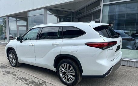 Toyota Highlander, 2025 год, 5 950 000 рублей, 6 фотография