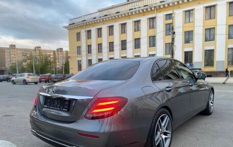 Mercedes-Benz E-Класс, 2017 год, 3 120 000 рублей, 5 фотография