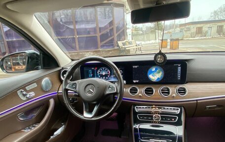 Mercedes-Benz E-Класс, 2017 год, 3 120 000 рублей, 10 фотография