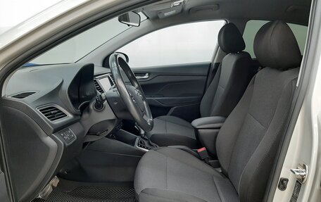 Hyundai Solaris II рестайлинг, 2019 год, 1 375 000 рублей, 10 фотография