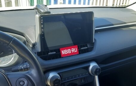 Toyota RAV4, 2021 год, 3 550 000 рублей, 11 фотография