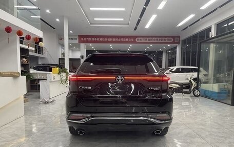 Toyota Venza, 2022 год, 3 598 000 рублей, 4 фотография