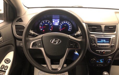 Hyundai Solaris II рестайлинг, 2016 год, 949 000 рублей, 13 фотография