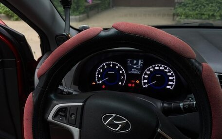 Hyundai Solaris II рестайлинг, 2012 год, 720 000 рублей, 9 фотография