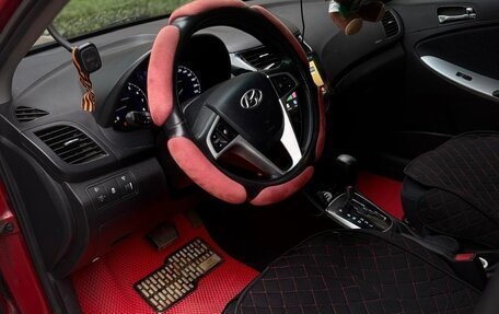 Hyundai Solaris II рестайлинг, 2012 год, 720 000 рублей, 13 фотография