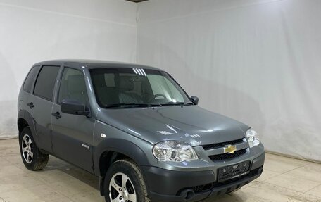 Chevrolet Niva I рестайлинг, 2018 год, 820 000 рублей, 5 фотография