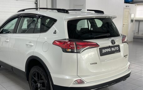 Toyota RAV4, 2018 год, 2 799 000 рублей, 7 фотография