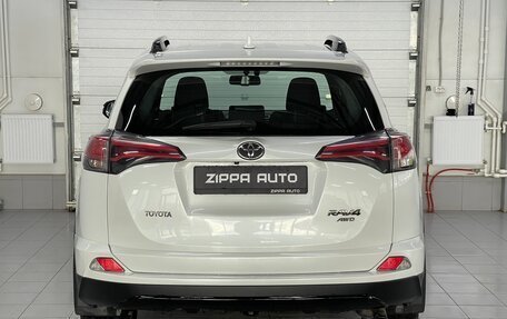 Toyota RAV4, 2018 год, 2 799 000 рублей, 5 фотография