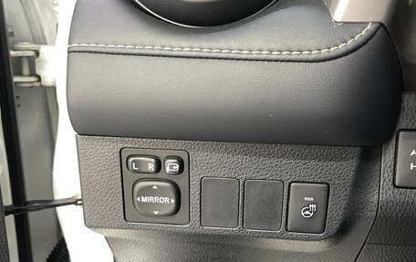 Toyota RAV4, 2018 год, 2 799 000 рублей, 17 фотография