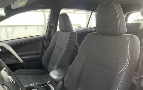 Toyota RAV4, 2018 год, 2 799 000 рублей, 19 фотография