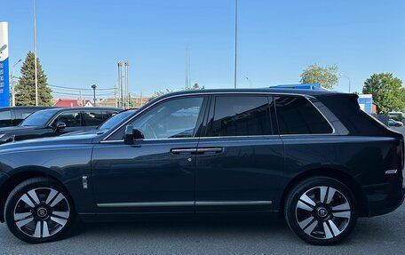 Rolls-Royce Cullinan, 2019 год, 27 990 000 рублей, 3 фотография