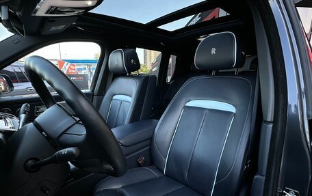 Rolls-Royce Cullinan, 2019 год, 27 990 000 рублей, 11 фотография