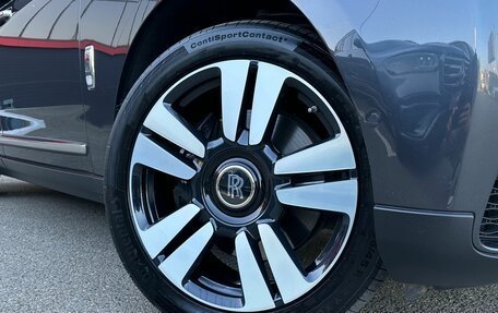 Rolls-Royce Cullinan, 2019 год, 27 990 000 рублей, 21 фотография
