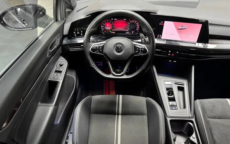 Volkswagen Golf VIII, 2022 год, 1 750 014 рублей, 9 фотография