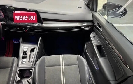 Volkswagen Golf VIII, 2022 год, 1 750 014 рублей, 10 фотография