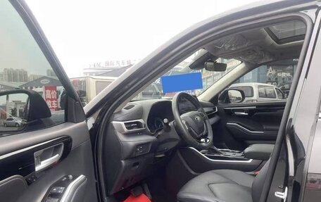 Toyota Highlander, 2022 год, 3 200 000 рублей, 4 фотография