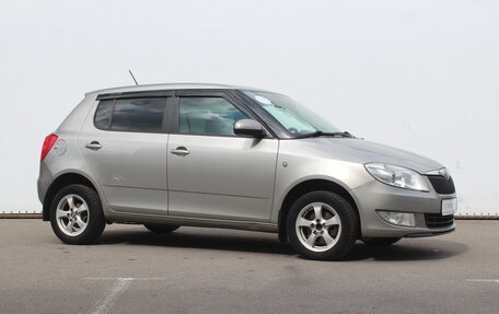 Skoda Fabia II, 2011 год, 560 000 рублей, 3 фотография