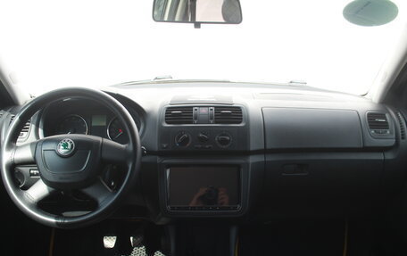Skoda Fabia II, 2011 год, 560 000 рублей, 15 фотография