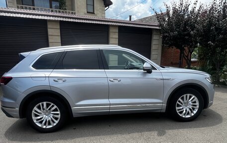 Volkswagen Touareg III, 2018 год, 3 800 000 рублей, 8 фотография