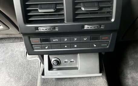 Volkswagen Touareg III, 2018 год, 3 800 000 рублей, 14 фотография
