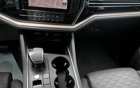 Volkswagen Touareg III, 2018 год, 3 800 000 рублей, 11 фотография