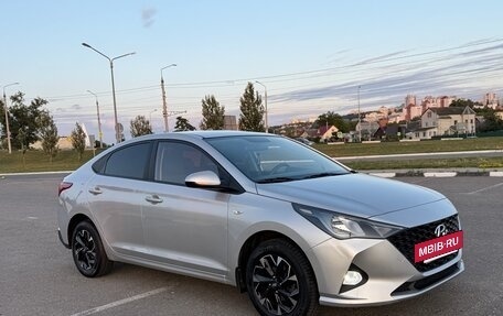 Hyundai Solaris II рестайлинг, 2020 год, 1 520 000 рублей, 7 фотография