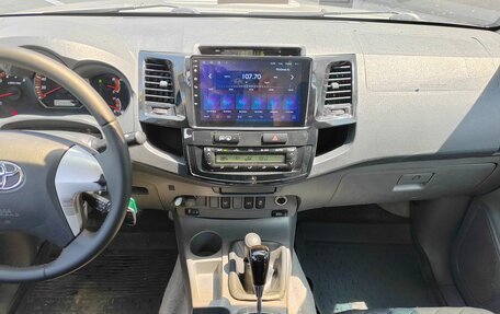 Toyota Hilux VII, 2012 год, 2 350 000 рублей, 11 фотография