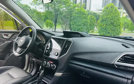 Subaru Forester, 2020 год, 2 050 000 рублей, 10 фотография