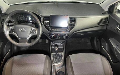 Hyundai Solaris II рестайлинг, 2020 год, 1 450 000 рублей, 19 фотография